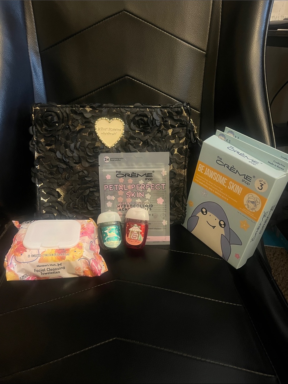Betsey Johnson & Friends 7 Piece Beauty Bundle